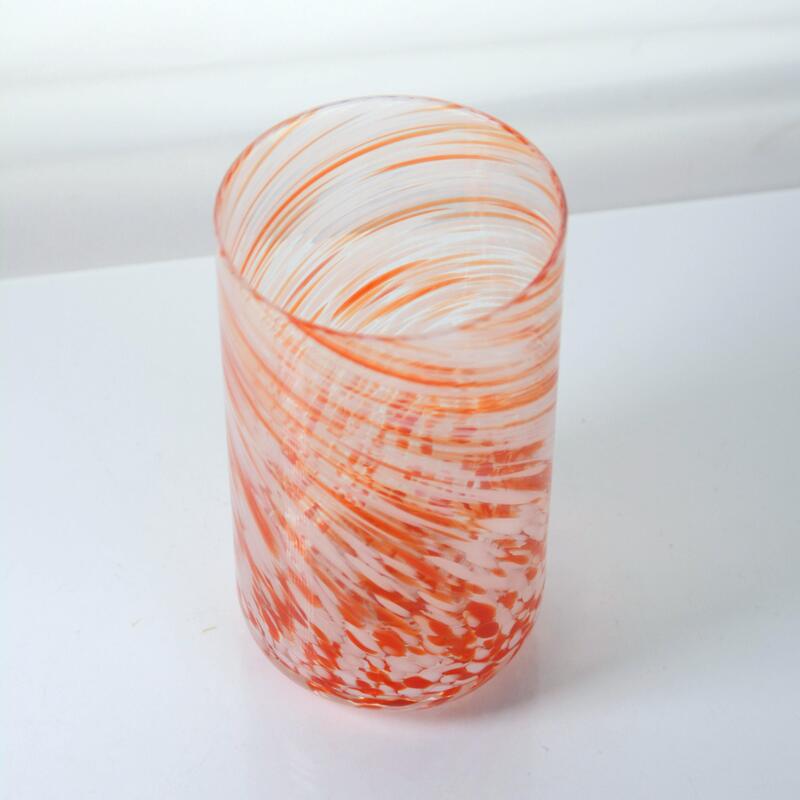 calidad Hand-blown Orange Swirl Confetti Glass Cup - Artisan Crafted Drinking Glass for Whiskey and Cocktails fábrica