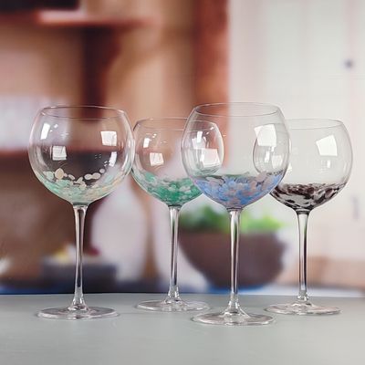 calidad Marrón personalizado soplado a mano Confetti medio libre de plomo cristal de vidrio de vino Set copa elegante y duradera elección para el servicio de bebidas fábrica