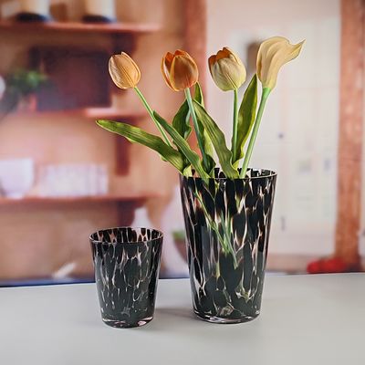 calidad Vaso de vidrio de ámbar hecho a mano Vaso único moderno para la mesa Central Vaso de flores decorativas para la boda de la oficina doméstica ((Tamaño S) fábrica