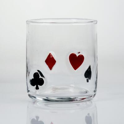 calidad Icono de póquer soplado a mano Vaso de whisky, 400 ml de tumbler claro con corazón, palo, club y trajes de diamantes, vidrio antiguo para whisky, cócteles, jugo fábrica