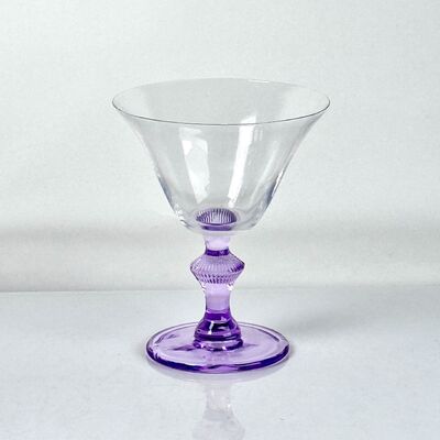 calidad 4‑Pack Vintage Purple Stem Wine Glasses, Assorted Shapes Clear Cup with Decorative Purple Stem, Handblown Glass Goblets for Wedding Party Home Tabletop Decoration fábrica