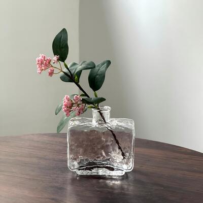 calidad Rectangular Clear Hammered Glass Vase - Modern Minimalist Decorative Flower Vase for Table Centerpiece fábrica