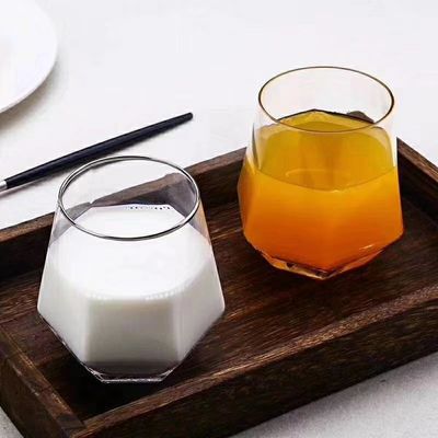 calidad Diamante Geométrico Dorado de borde Cristal de vidrio Tumblers, copa de bebida de vidrio fábrica