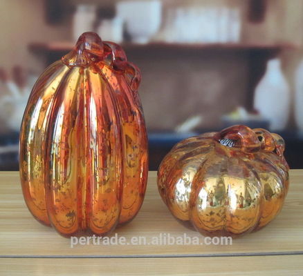 calidad Candeleros de cristal antiguos de la linterna de la calabaza para Halloween fábrica