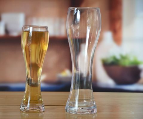 calidad Vidrios de cerveza artesanal Pilsner transparentes para la fiesta fábrica