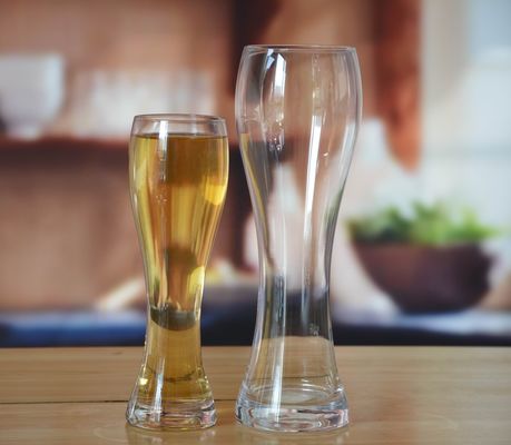 calidad Vidrios de cerveza artesanal Pilsner transparentes para la fiesta fábrica