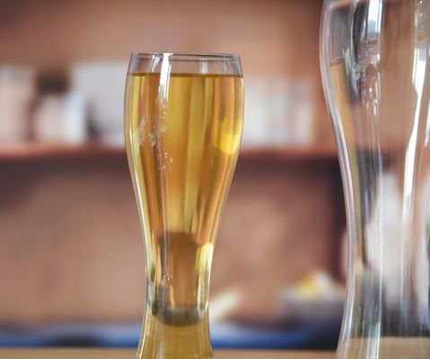 calidad Vidrios de cerveza artesanal Pilsner transparentes para la fiesta fábrica