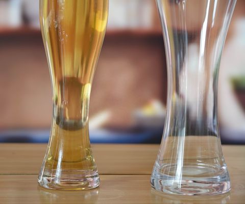 calidad Vidrios de cerveza artesanal Pilsner transparentes para la fiesta fábrica
