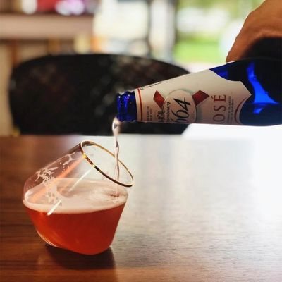 calidad Nuevo Estilo Vidrios de Whiskey de forma única de cristal, Vidrios para beber para el hogar fábrica