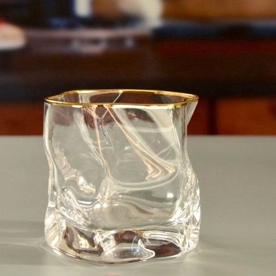 calidad Vaso de whisky hecho a mano con borde de oro fábrica