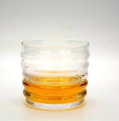 calidad Anti-deslizamiento Vidrio de whisky hecho a mano con patrón de onda fábrica