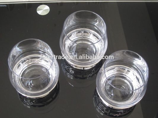 calidad Vidrio hecho a mano de cristal del whisky de la roca con base metálica retra del estilo, Crystal Whisky Glasses fábrica