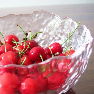 calidad Cuenco de ensalada de cristal de forma irregular con patrón martillado fábrica