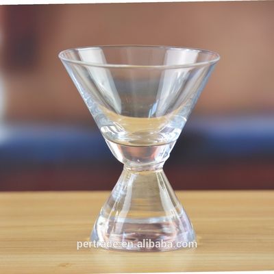 calidad 80 ml de vasos de cristal de martini con tallo de cono de trabajo pesado fábrica