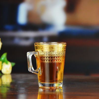 calidad Vidrieras de bebidas con decoración dorada fábrica