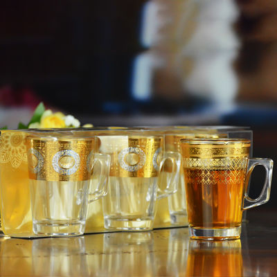 calidad Vidrieras de bebidas con decoración dorada fábrica