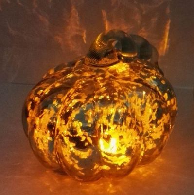 calidad Candeleros de cristal antiguos de la linterna de la calabaza para Halloween fábrica